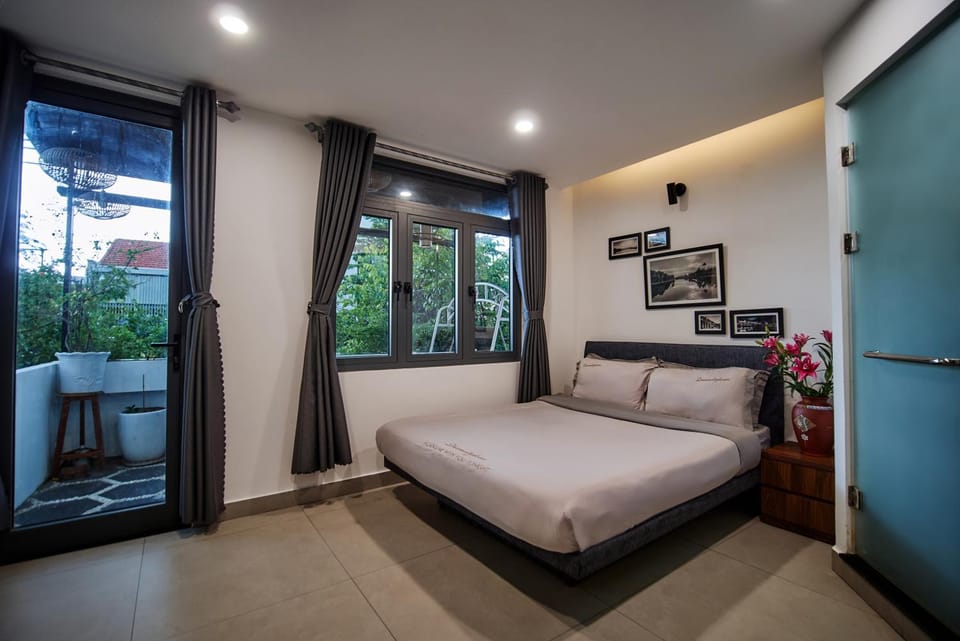Bed, Balcony/Terrace, Bedroom
