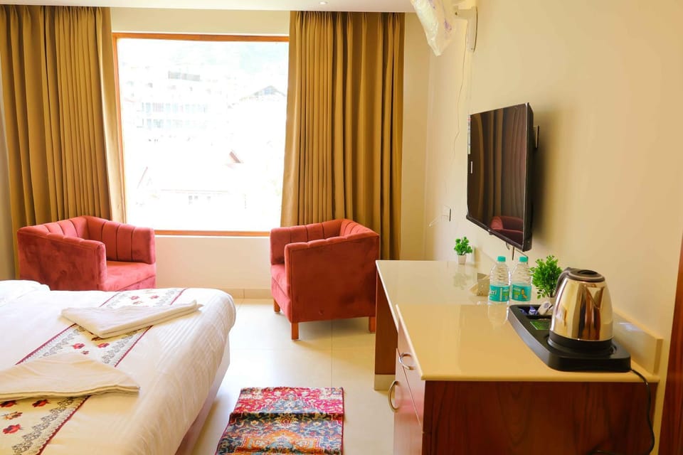 Bed, Coffee/tea facilities, Kitchen or kitchenette, Photo of the whole room, Seating area, Dining area, Bedroom