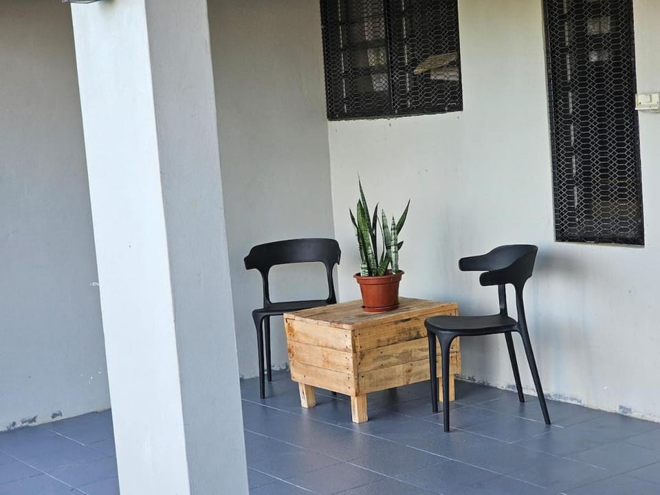 Two Bedroom Holiday Home- Olosara Sigatoka Guest House Apartment in Baravi