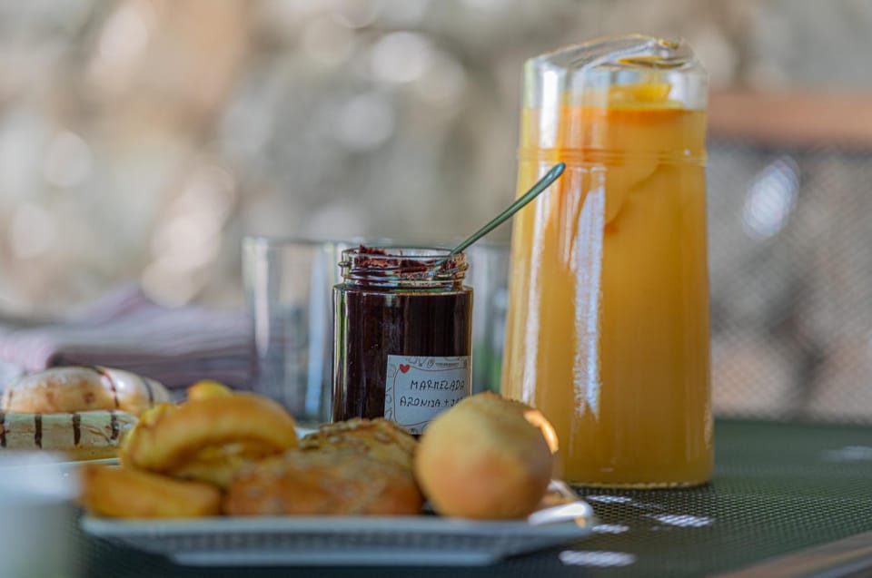 Food and drinks, Food, Continental breakfast