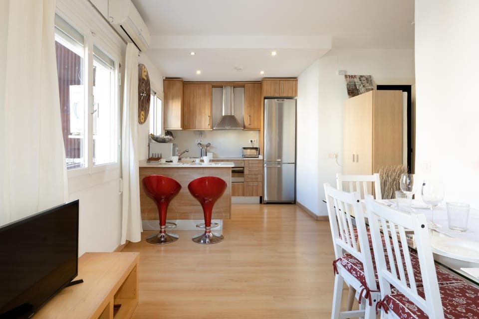 TV and multimedia, Kitchen or kitchenette, Living room, Dining area