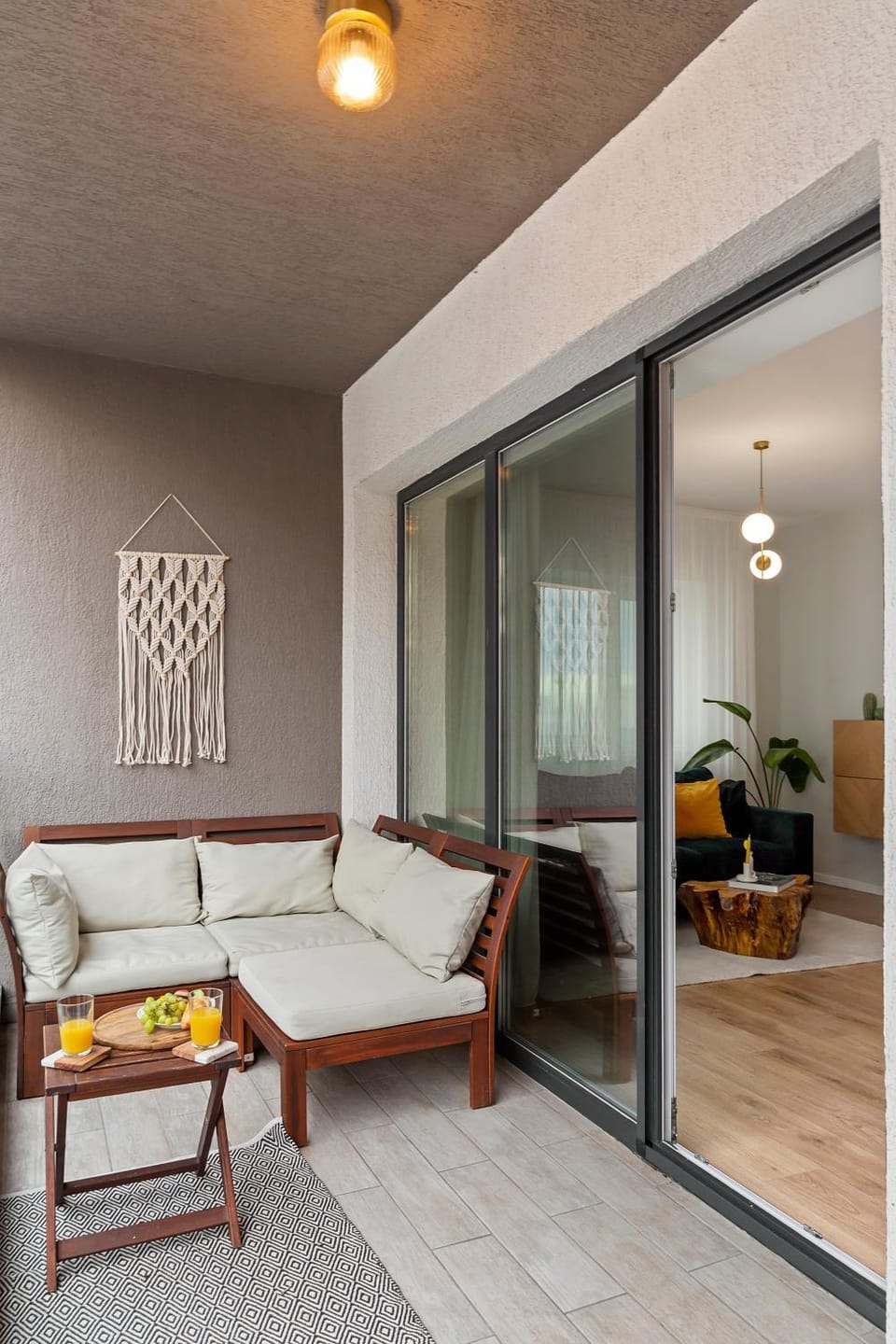 Patio, View (from property/room), Balcony/Terrace, Balcony/Terrace, Living room, Seating area, Sunset