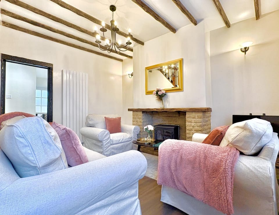 Living room, Decorative detail, Seating area