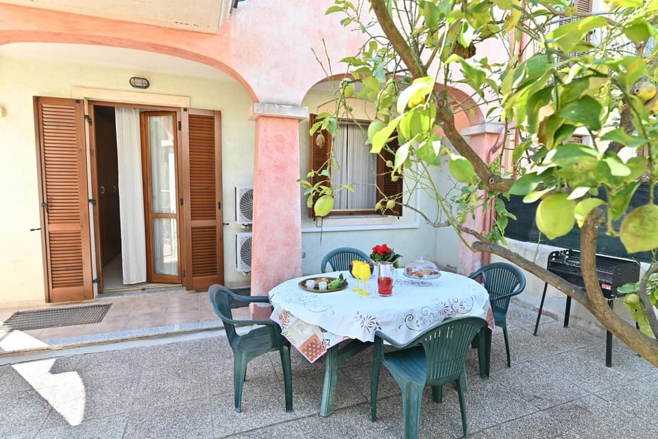 Property building, Garden, Garden view, Inner courtyard view