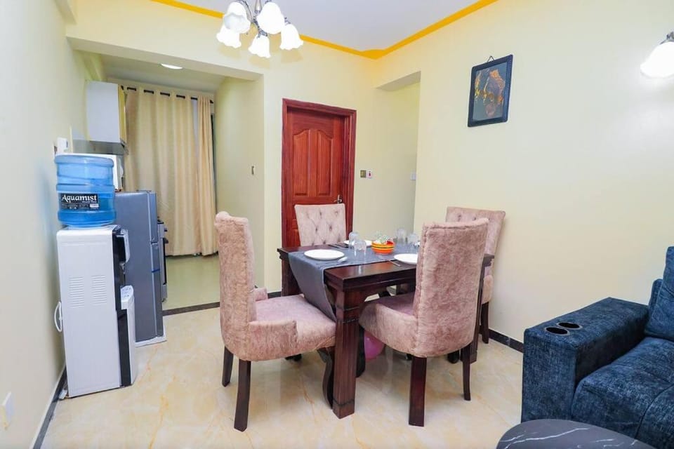 Kitchen or kitchenette, Seating area, Dining area, minibar