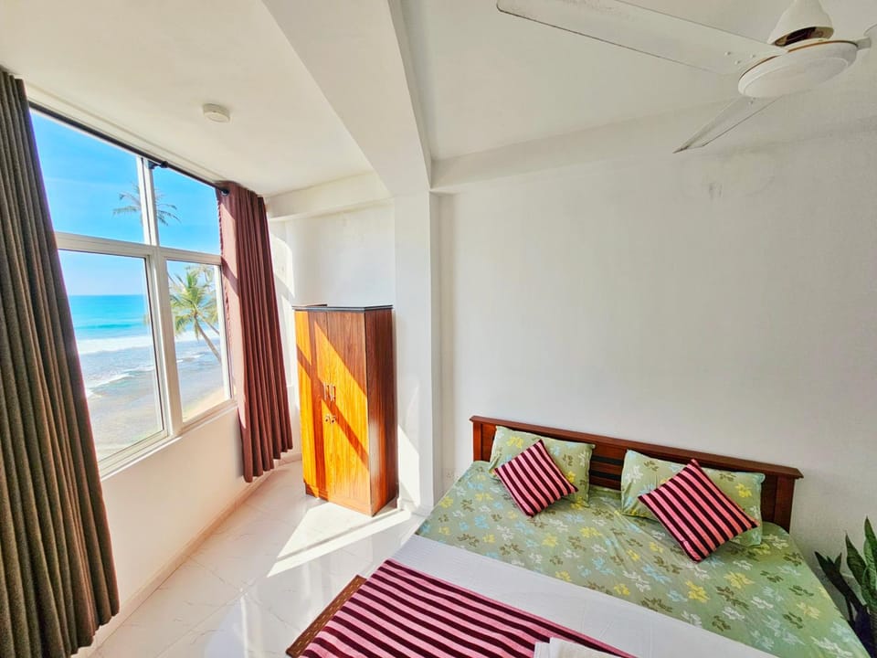 Bed, Bedroom, Sea view