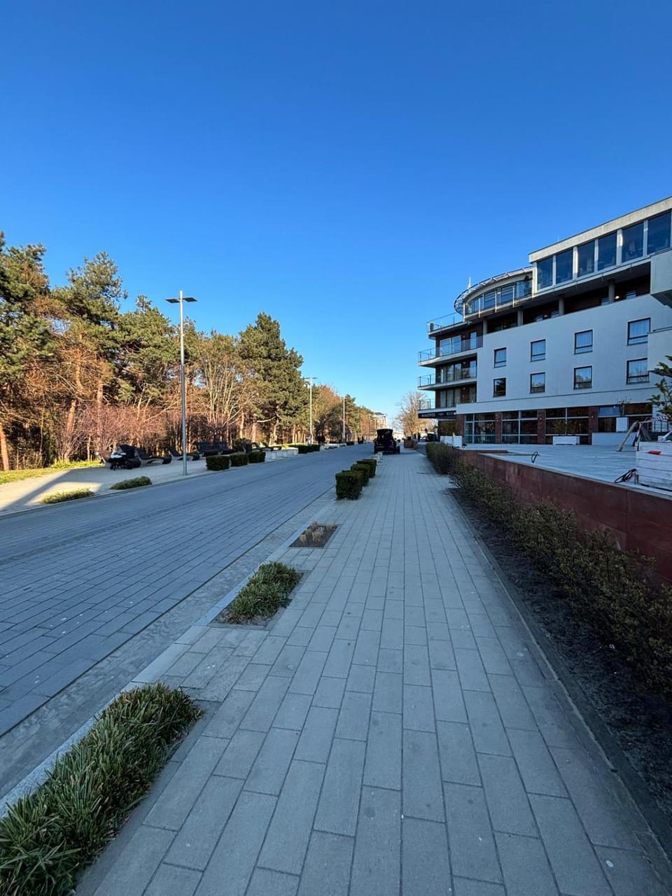 Neighbourhood, Street view, Location