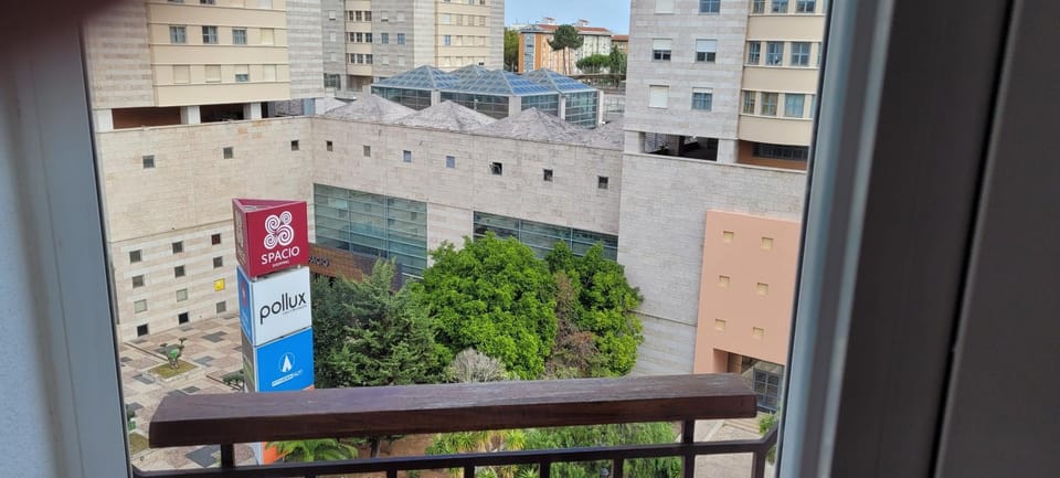 Comfy room near Metro and Airport Vacation rental in Lisbon