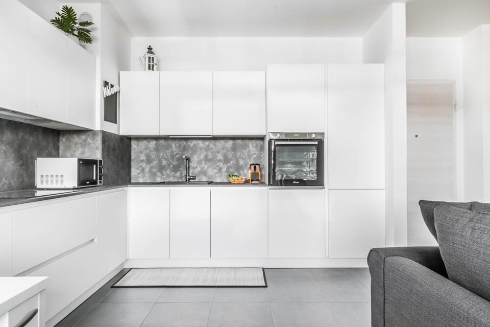 Kitchen or kitchenette, kitchen