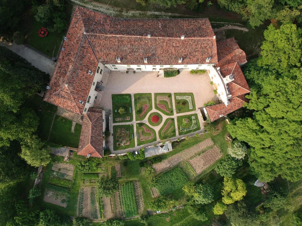 Bird's eye view, Garden