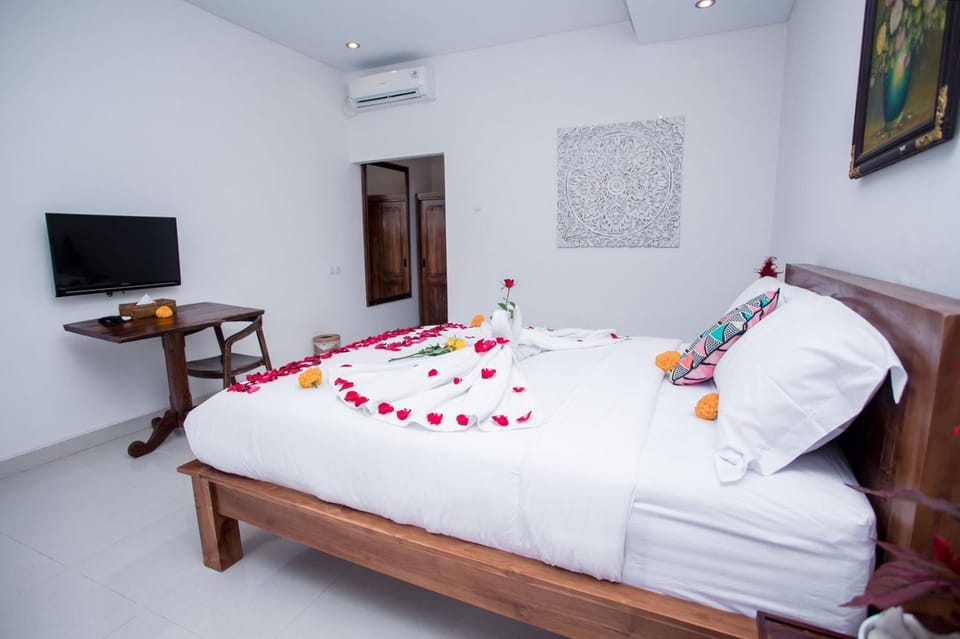 Villa Popolan and Guest House Bed and Breakfast in Ubud