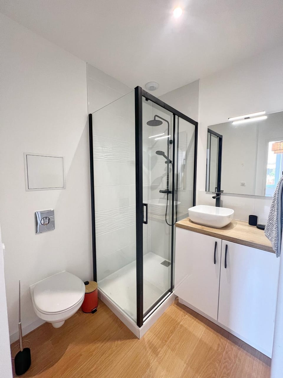 Shower, Toilet, Bathroom