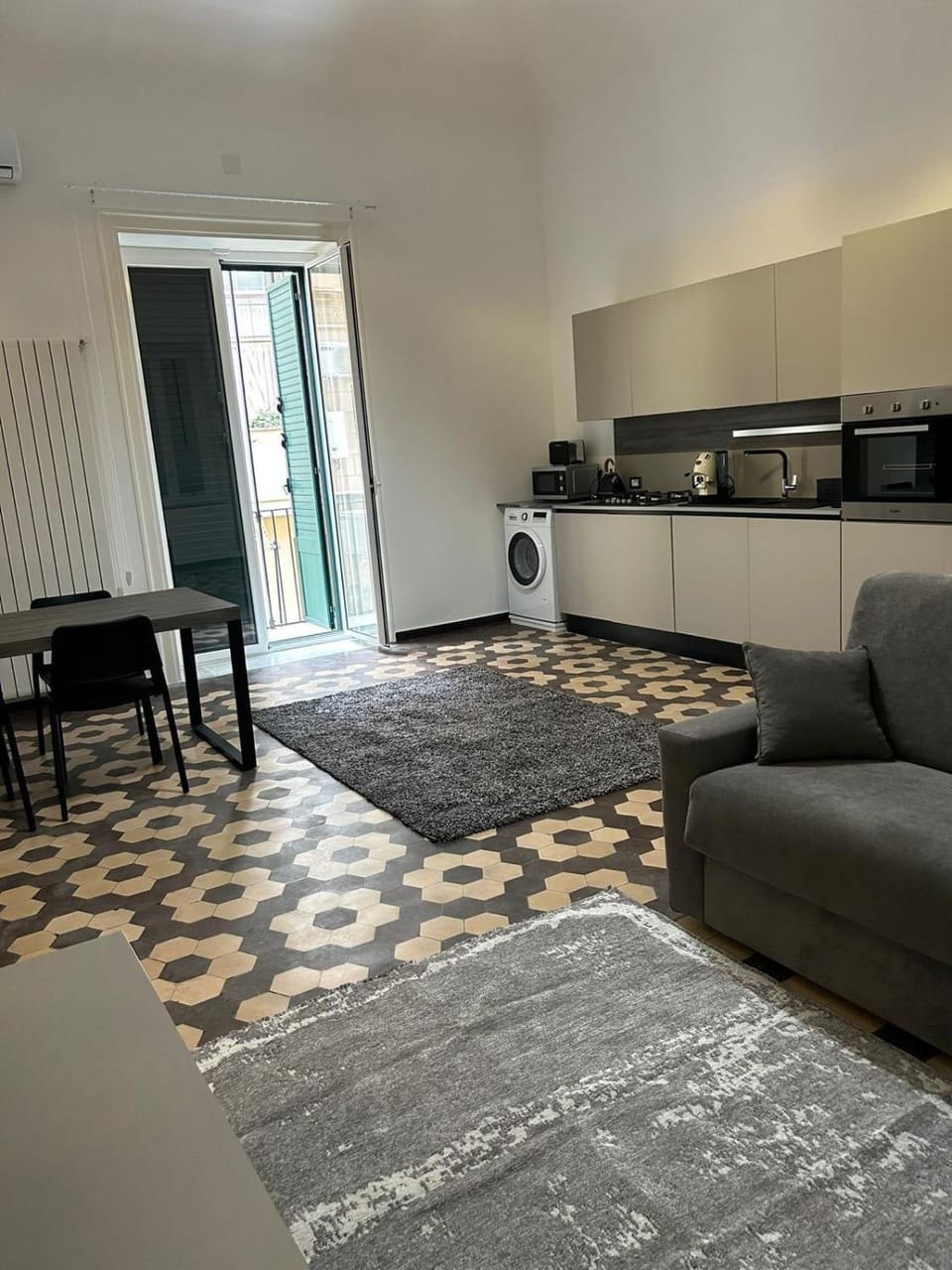 Kitchen or kitchenette, Photo of the whole room, Seating area, Dining area, pet friendly