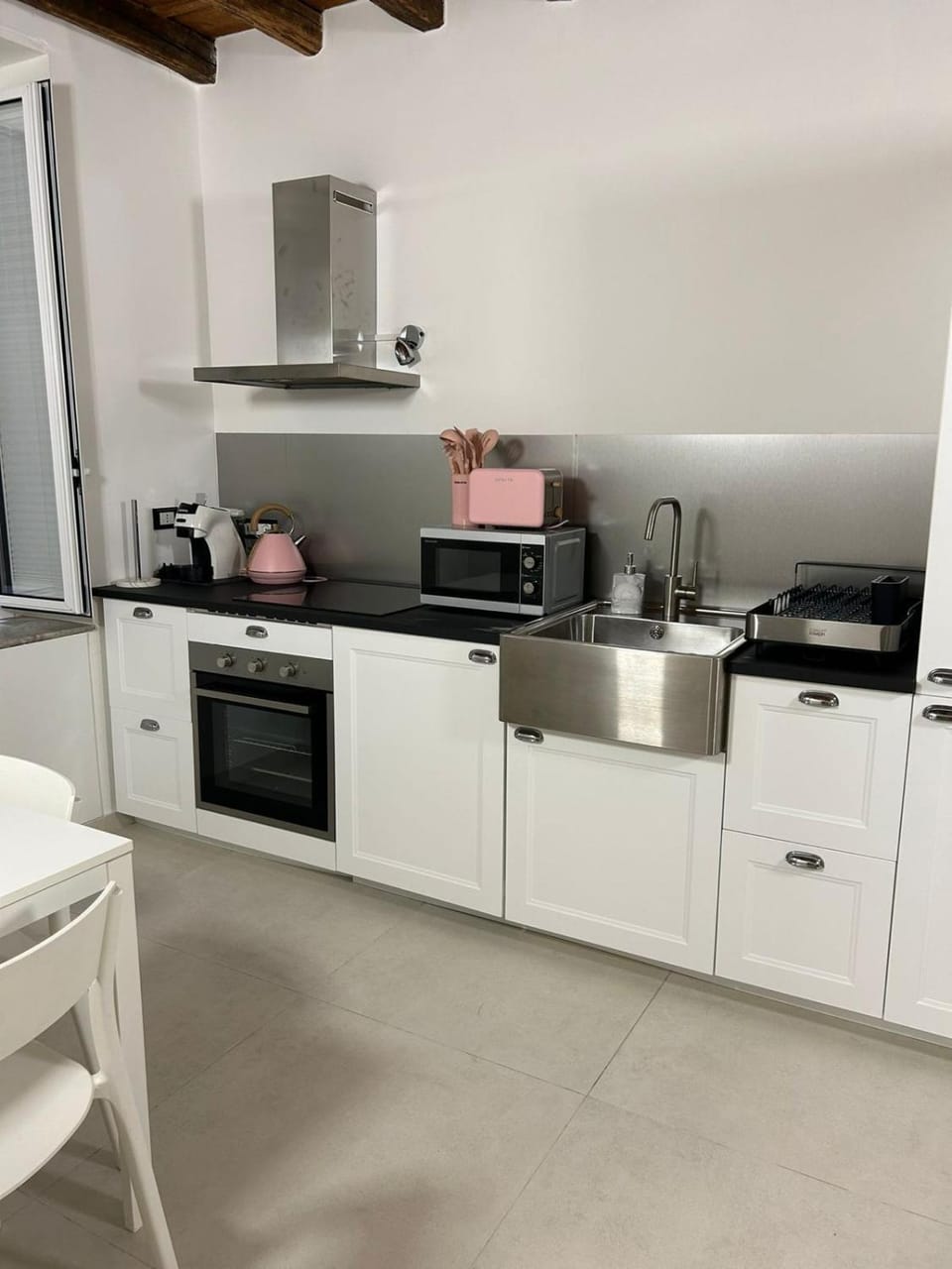 Coffee/tea facilities, Kitchen or kitchenette, minibar, pet friendly, toaster
