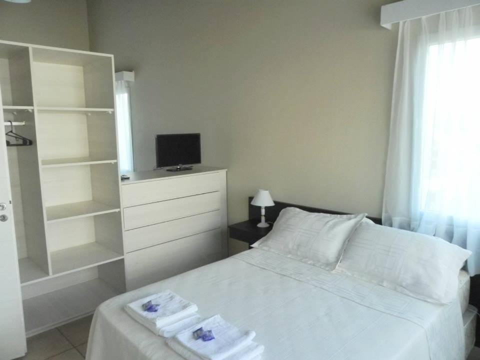 Day, Photo of the whole room