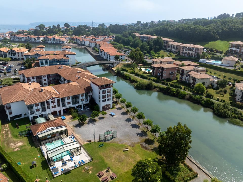 Bird's eye view, River view, Inner courtyard view