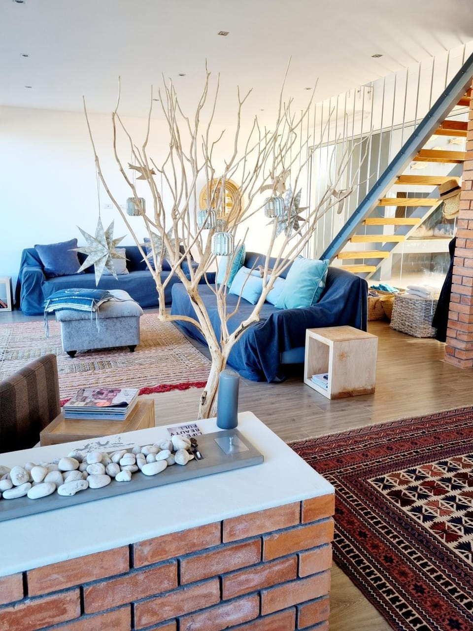 Living room, Seating area