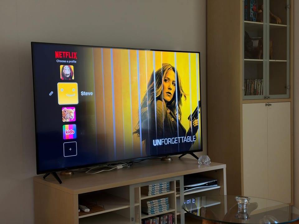 Bungalow med öppen spis Takdusch badkar och high speed wifi Apartment in Sweden