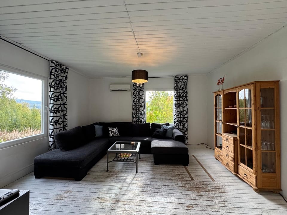 Charmig villa med 3 sovrum i Ljungaverk Apartment in Sweden