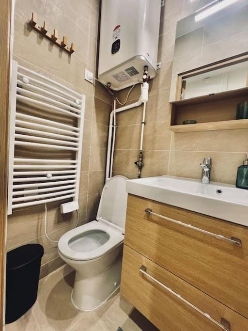 Très beau studio refait à neuf 2 Apartment in Saint-Denis, France