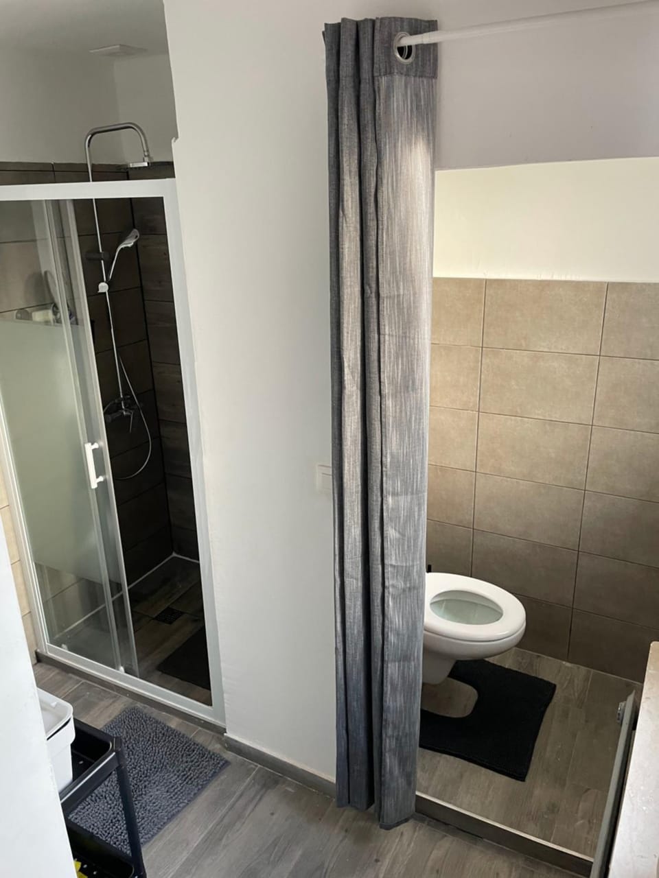 Shower, Toilet, Bathroom