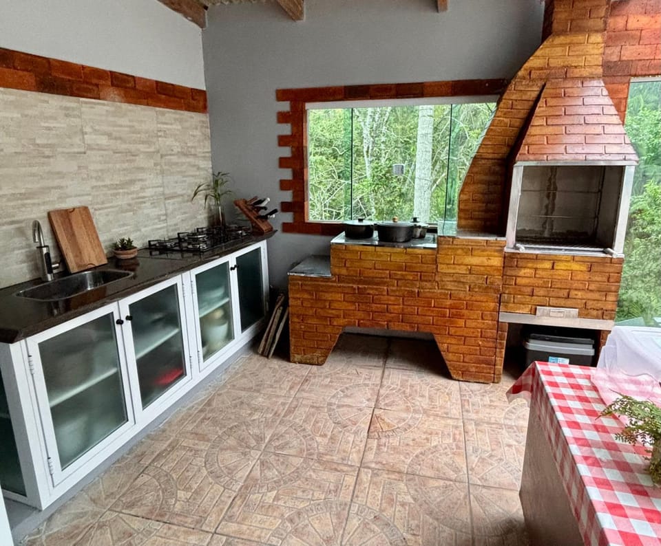 BBQ facilities, BBQ facilities, Dining area