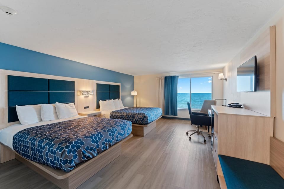 Pilgrim Sands on Long Beach Hotel in Plymouth