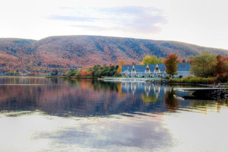 Keltic Quay Cottages & Bayfront Lodge Campground/ 
RV Resort in Nova Scotia