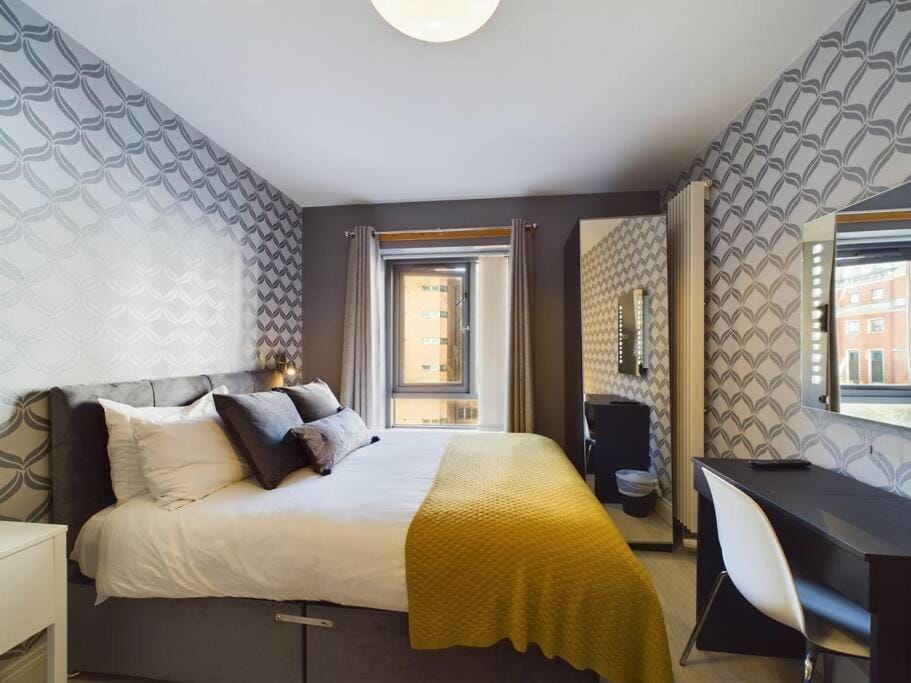 Bed, Bedroom
