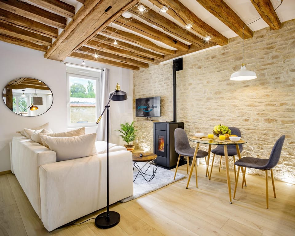 TV and multimedia, Living room, Seating area, Dining area, flat iron