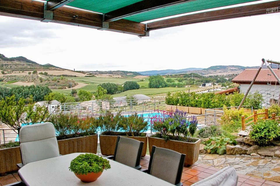 Natural landscape, Garden, View (from property/room), Balcony/Terrace, Balcony/Terrace, Mountain view, Pool view, Swimming pool