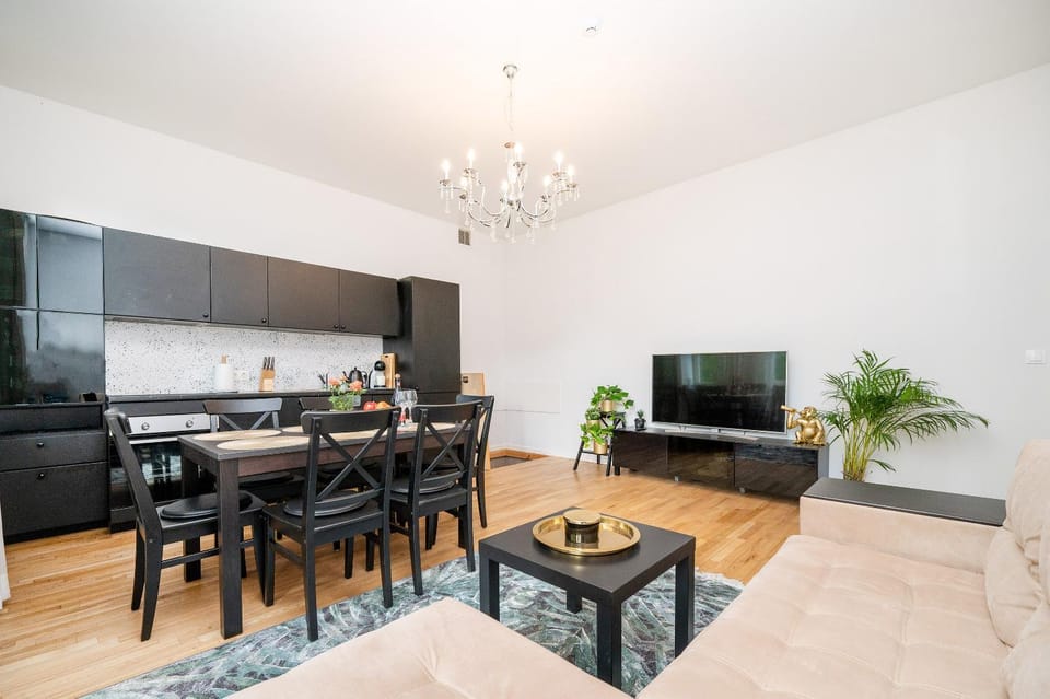 TV and multimedia, Kitchen or kitchenette, Living room, Dining area