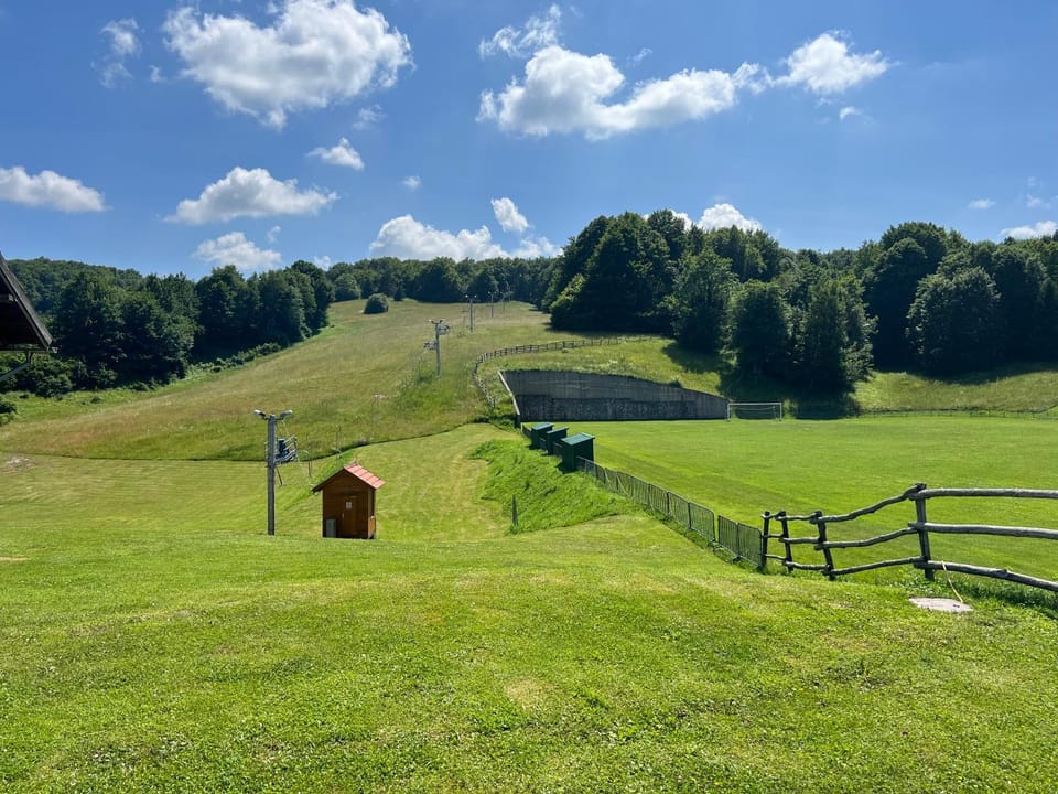 Nearby landmark, Natural landscape