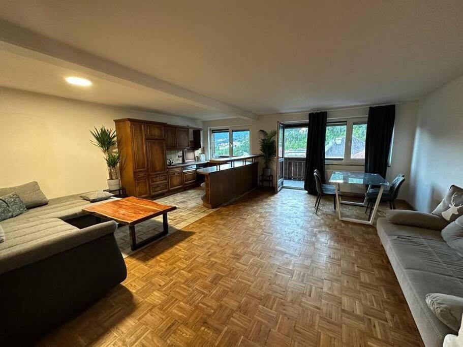 Geräumige rustikale Tiroler Wohnung 1-8 Personen Apartment in Tyrol