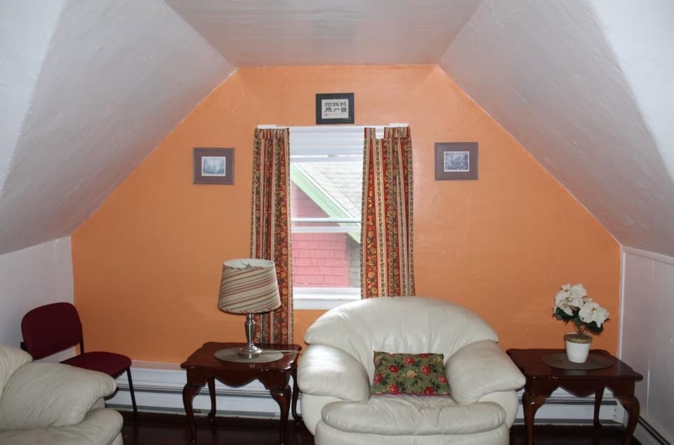 West End Haven Bed and Breakfast in Hartford