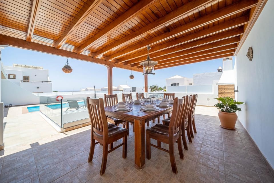 CARTAMAR by Buenavilla Villa in Puerto del Carmen