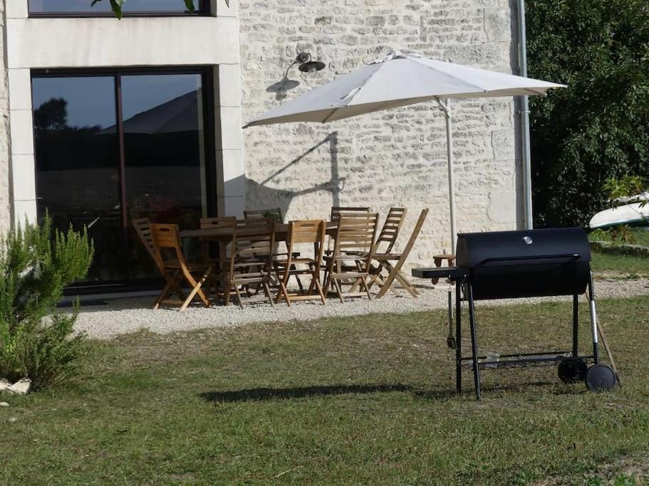 Patio, BBQ facilities, Dining area, Garden view