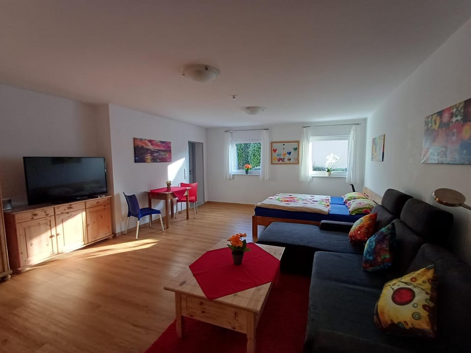 TV and multimedia, Seating area