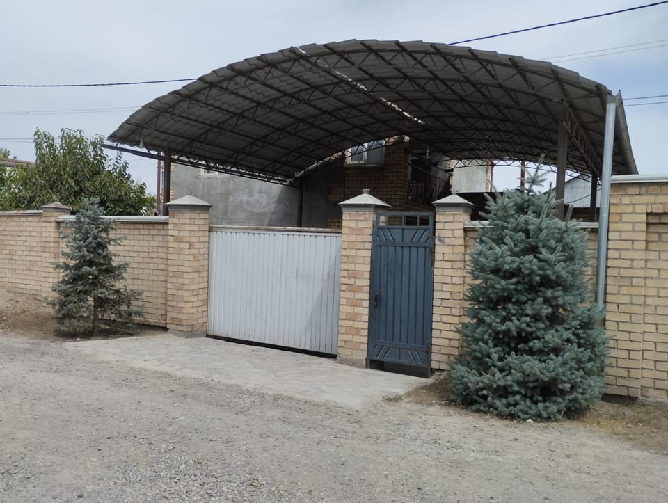Facade/entrance, Street view