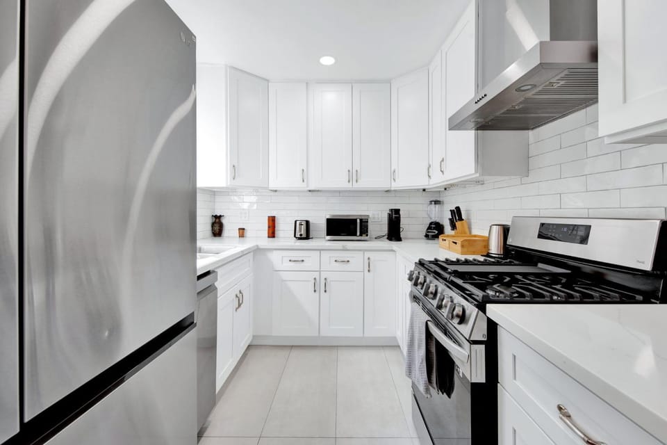 Modern Peaceful Private Oasis Near The Beach House in Culver City