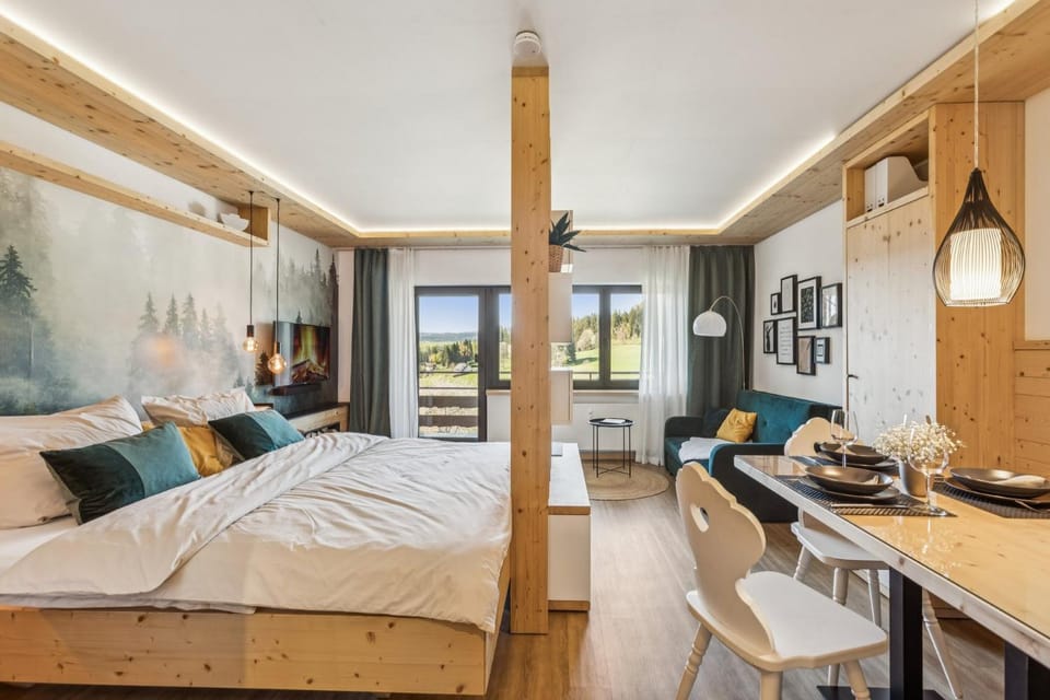 Living room, Dining area, Bedroom