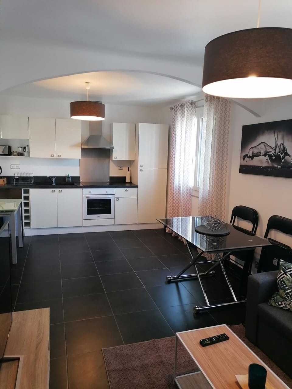 Kitchen or kitchenette, Seating area, pet friendly