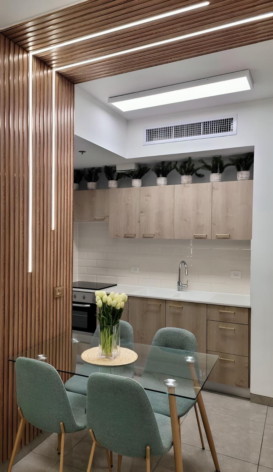 Kitchen or kitchenette, Dining area, stove