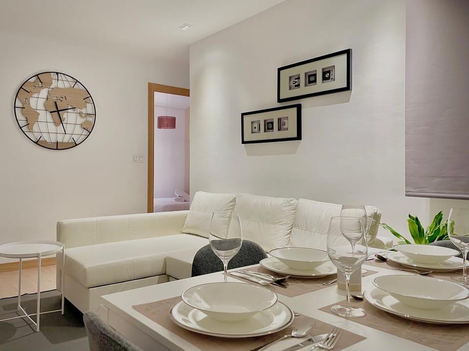 Living room, Dining area