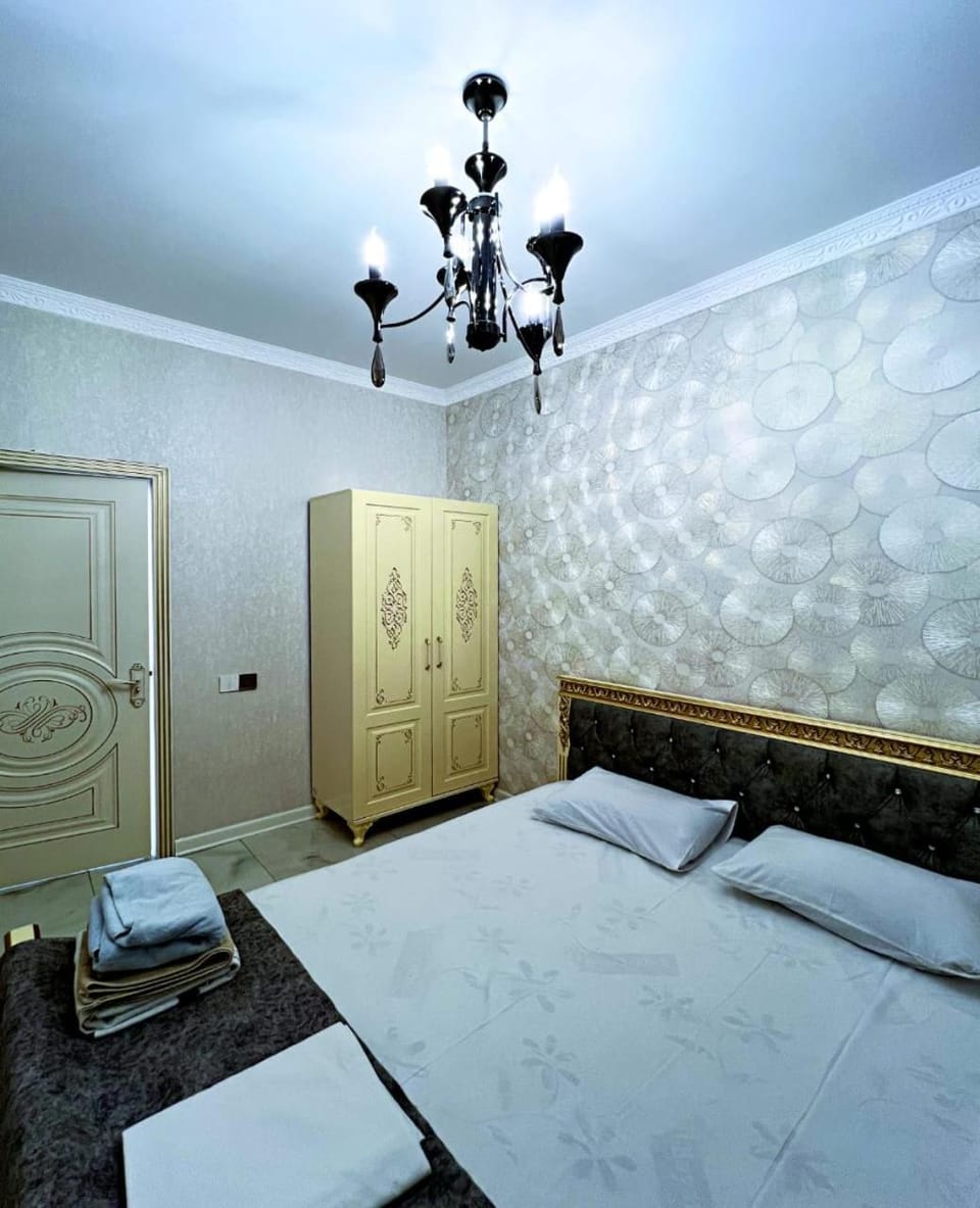 Bed, Photo of the whole room, Bedroom, wardrobe