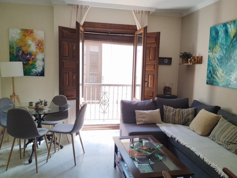 Centro ciudad y parking Apartment in Granada