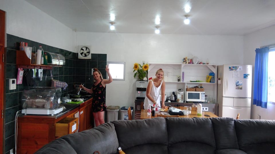 Holiday House Ryukyu-an "MUSIC HOSTEL" Hostel in Okinawa Prefecture
