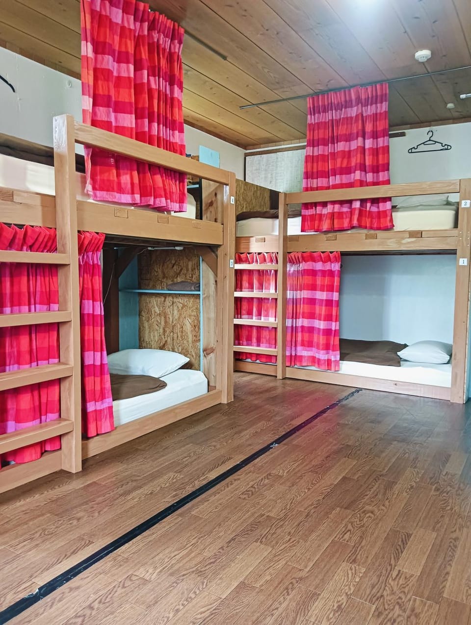 Holiday House Ryukyu-an "MUSIC HOSTEL" Hostel in Okinawa Prefecture