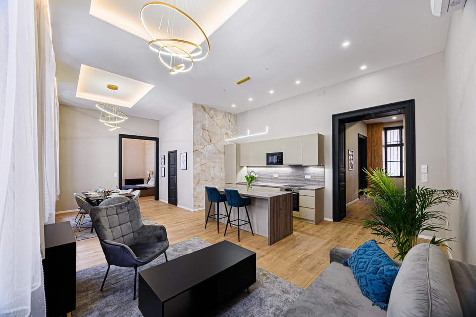 Kitchen or kitchenette, Living room, kitchen