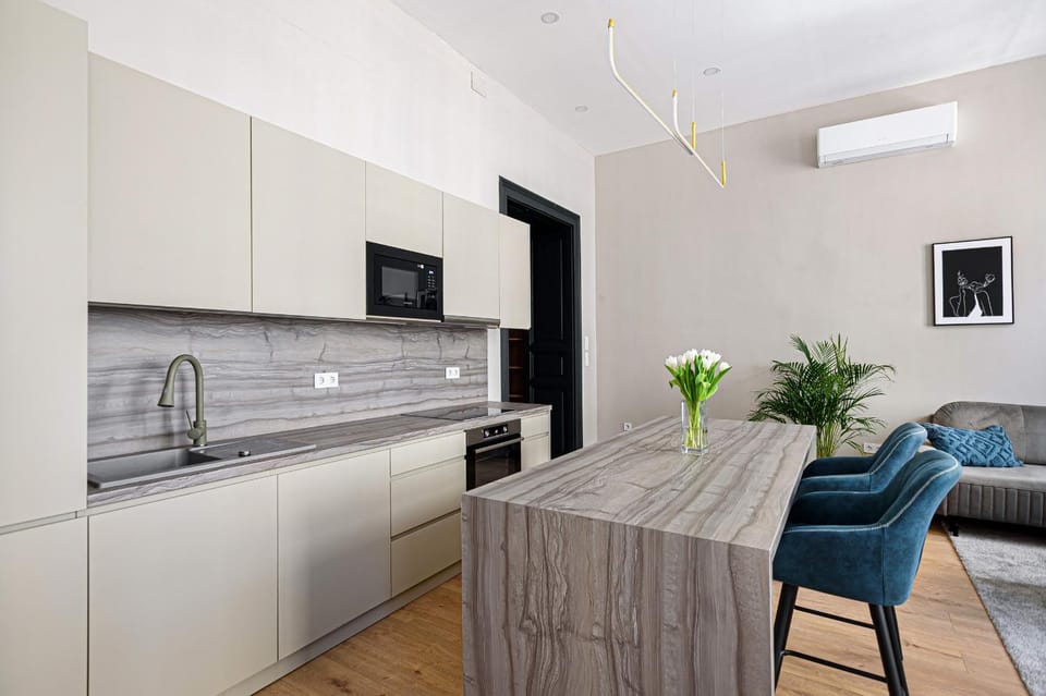 Kitchen or kitchenette, Living room, Seating area